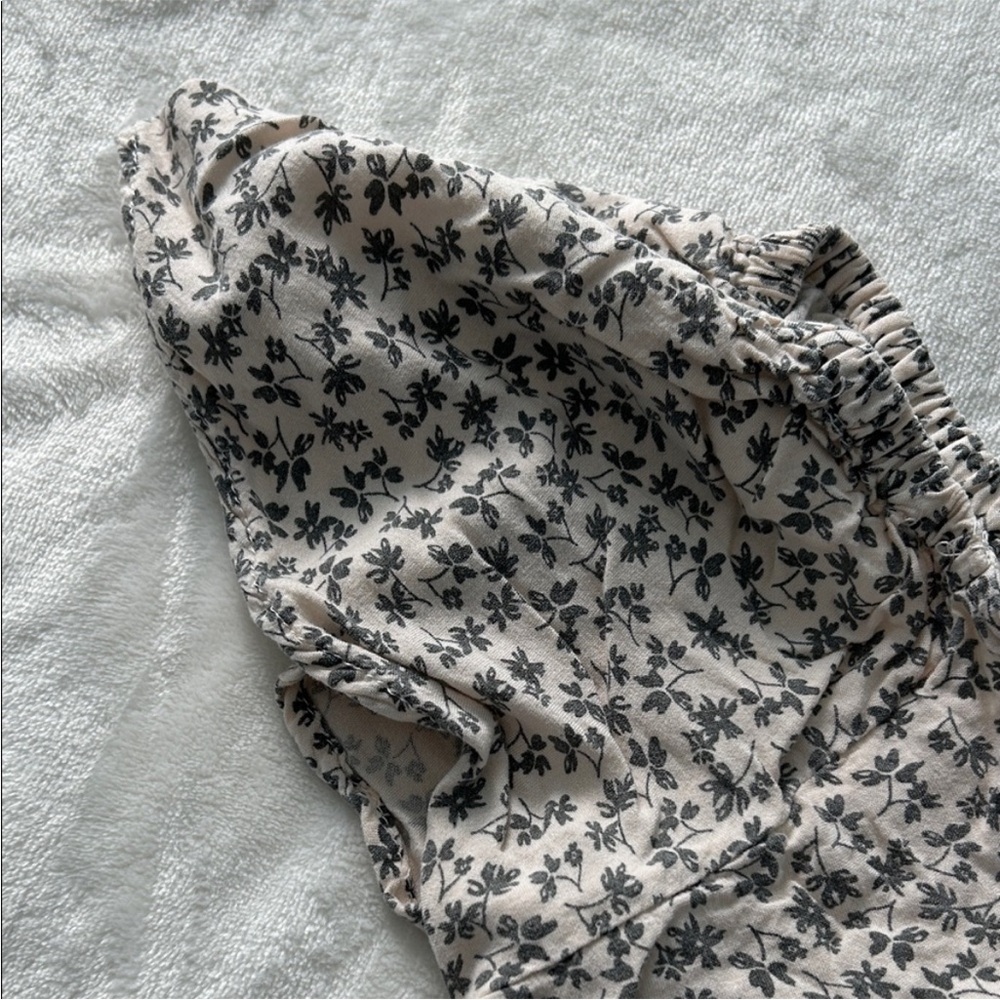 Floral Ruffle Sleeve Top - Picture 4 of 5